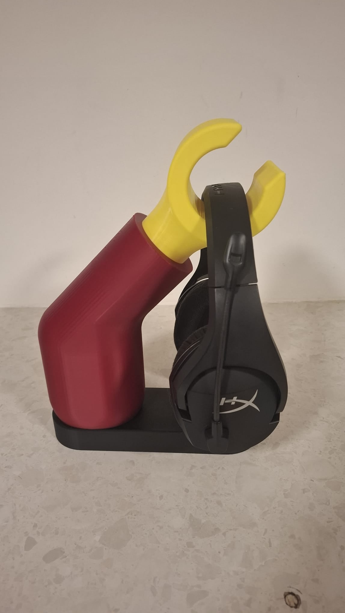 Giant Hand Headphone Stand Of Absolute Power!